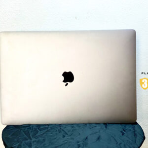 APPLE MACBOOK PRO Core i9 Y19 1TB SSD 16GB RAM 4GB GRAPHICS 16" DISPLAY